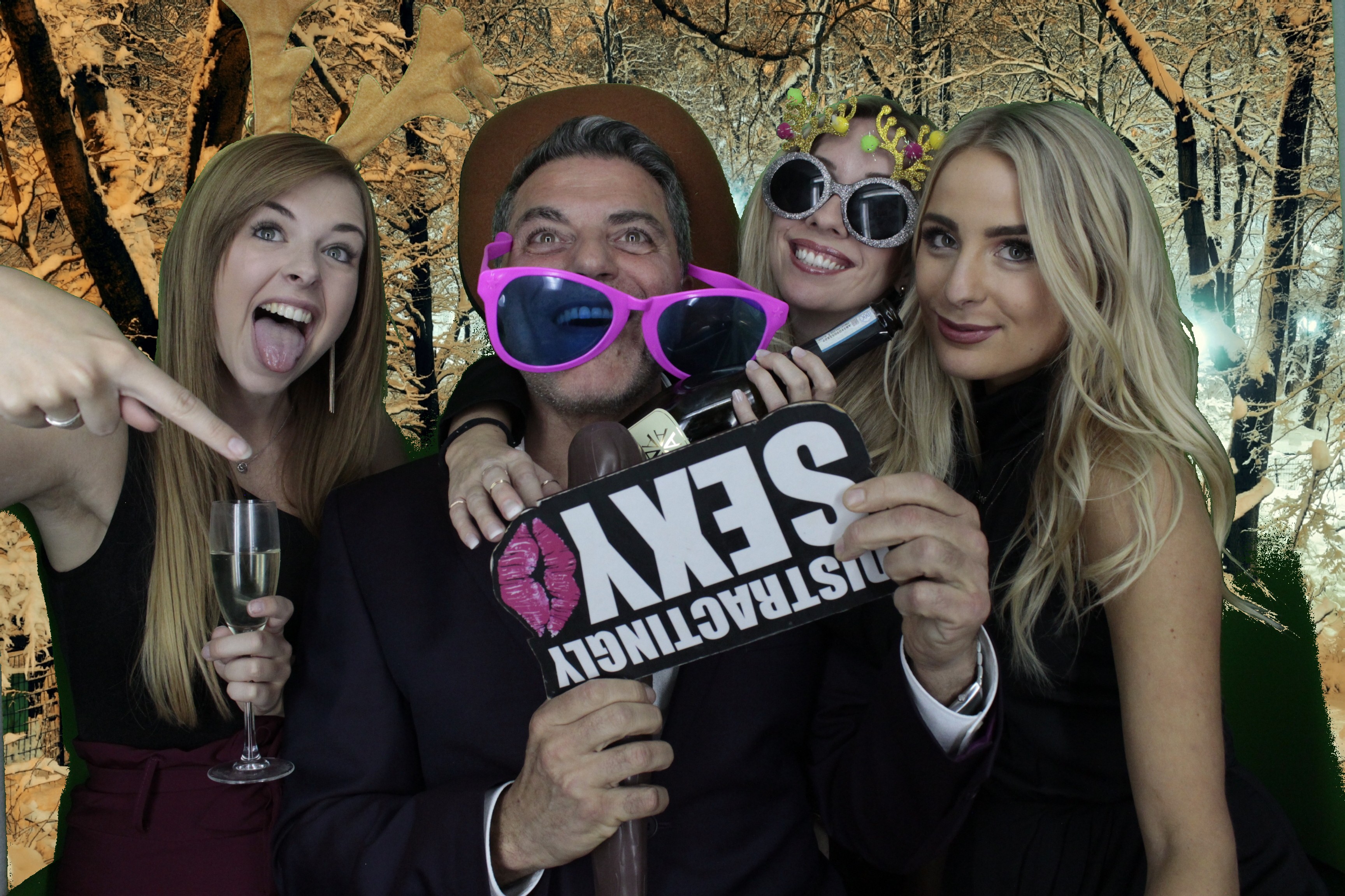 Kuoni Travel Christmas Party | View more photos from the event at gallery.myphotoboothexperience.co.uk/u/MyPhotoBoothExperienceLtd/Kuoni-Travel-Christmas-Party